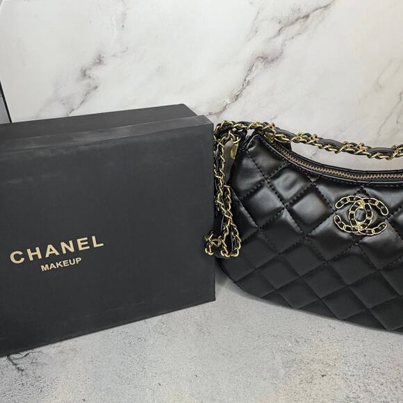 Chanel GWP Quilted Black Chain Shoulder Bag • New in Box - Picture 3 of 14
